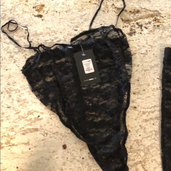 Never worn! Fashion nova Love Lace Short Set - Picture 5 of 7